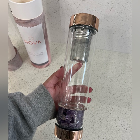 NWT Novo Amethyst Water Bottle Healing Crystal Bottle - Picture 5 of 7